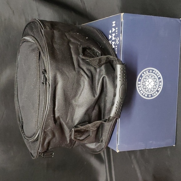 Hammer & Axe NWT Travel-Size 6-can Cooler and Mini Grill - Picture 3 of 5